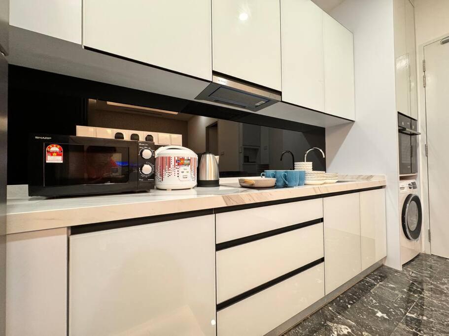 Modern 3min Klcc 2br 1-5pax Royce By Fantasy * Kuala Lumpur