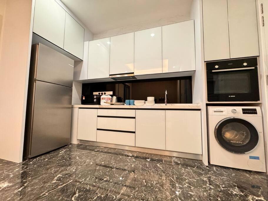 Modern 3min Klcc 2br 1-5pax Royce By Fantasy Pangsapuri *