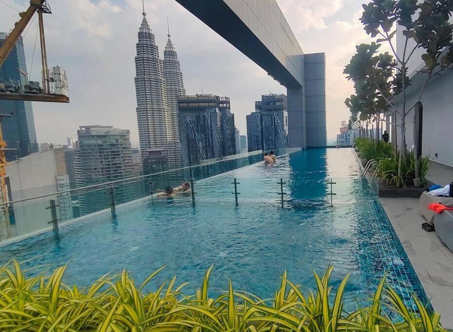 Modern 3min Klcc 2br 1-5pax Royce By Fantasy Pangsapuri